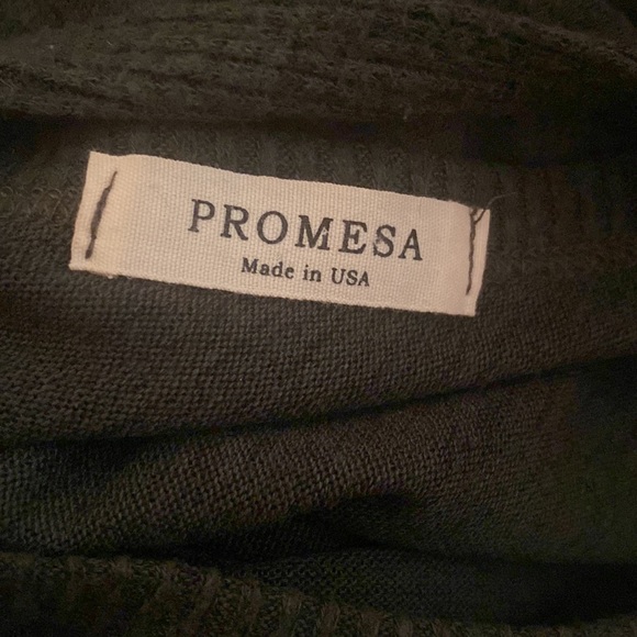 Promesa forest green backless sweater - Picture 3 of 4